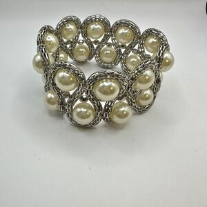 Faux Pearl Beaded Double Stretch Silver Tone Bracelet Unbranded Costume Jewelry